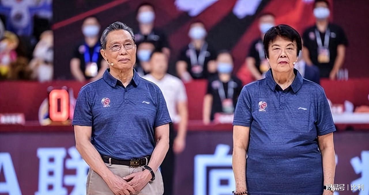 开云体育-钟南山做梦没想到，自己89岁高龄的妻子，如今再次为他“争光”